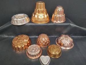 lot 392 image: Vintage Copper Tone Molds Collection