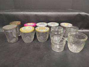 lot 413 image: Vintage Mason Jelly Jar Collection, qty 12