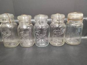 lot 416 image: Vintage Ball Glass Jars with Bale