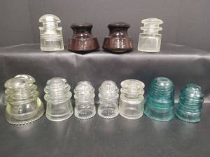 lot 417 image: Vintage Glass Electrical Insulator Collection