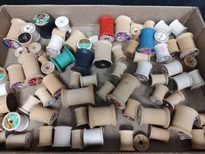 lot 425 image: Vintage Wooden Thread Spools Collection