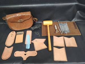 lot 441 image: Leather Crafting Kit with Tooled Purse