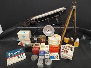 lot 445 image: Vintage 1960s Photography Equipment and Supply Lot