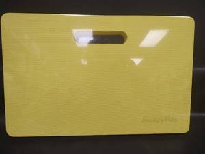 lot 519 image: NIP Yellow Garden Kneeling Pad with Handle, 17 x 1. 5 x 11