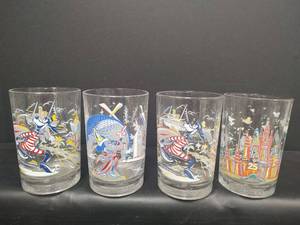 lot 582 image: Vintage McDonalds Disney World 25th Anniversary Glass Set
