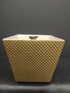 lot 592 image: Antique 1908 Shawnee Pottery Petit-Point Textured Gold and White Square Planter, 4.5 dia x 4.5 tall
