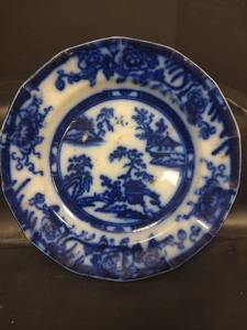 lot 615 image: Antique 1800s Flow Blue Improved China Plate with Botanical Motif. Marked Hong Kong on Back