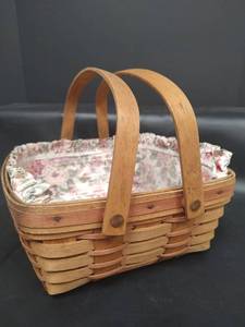 lot 621 image: 1992 Longaberger Handwoven Basket with Floral Fabric and Plastic Liner, Stamped