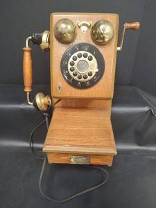 lot 622 image: Spirit of St. Louis Wood Wall Mount Push Button Telephone 1927 Reproduction Country Style
