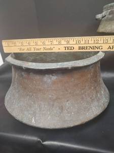 lot 654 image: Vintage Copper Container with Patina