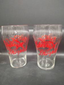 lot 687 image: Vintage Cherry Phosphate Soda Fountain Oversized Glasses Set