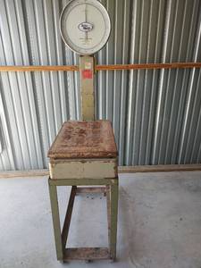 lot 1001 image: Vintage Accu-Weigh Industrial Platform Scale