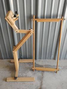 lot 1020 image: Rocky Giraffe 3232 Embroidery, Cross-stitch, Needlework Stand by Marie Products