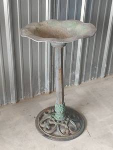 lot 1044 image: Cast Iron Bird Bath with Decorative Pedestal Base, Needs Bolt at Base