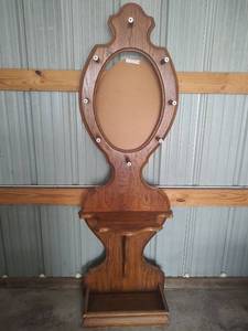 lot 1048 image: Wooden Hall Tree with Decorative Shelf, Missing Mirror