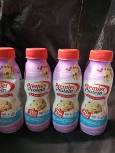 lot 4198 image: Premier Protein Shake, Cookie Dough, 30g Protein, No Added Sugar, 24 Vitamins & Minerals to Support Immune Health, 11.5 fl oz, 4 Pack