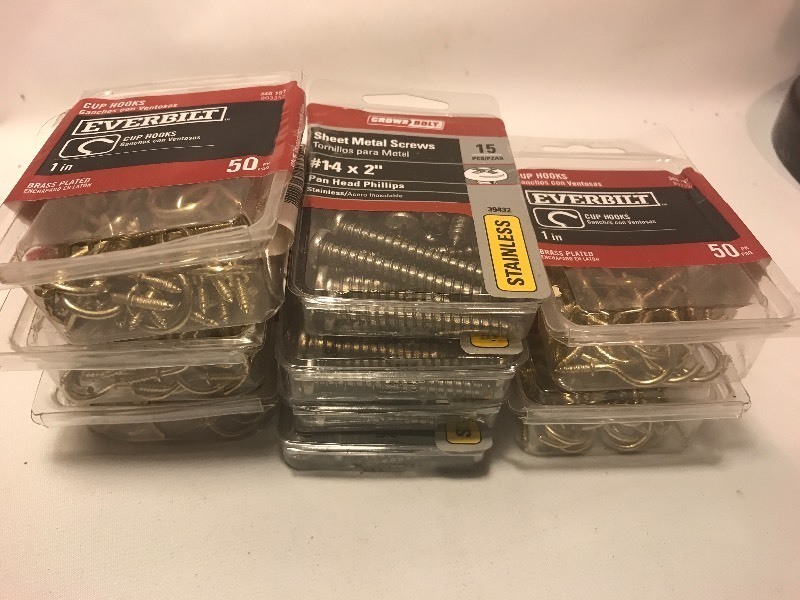 lot 9508 image: Large Lot of hardware items as pictured nuts or bolts or screws
