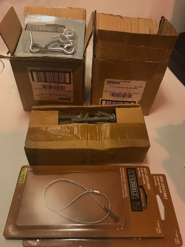 lot 9510 image: Large Lot of hardware items as pictured nuts or bolts or screws