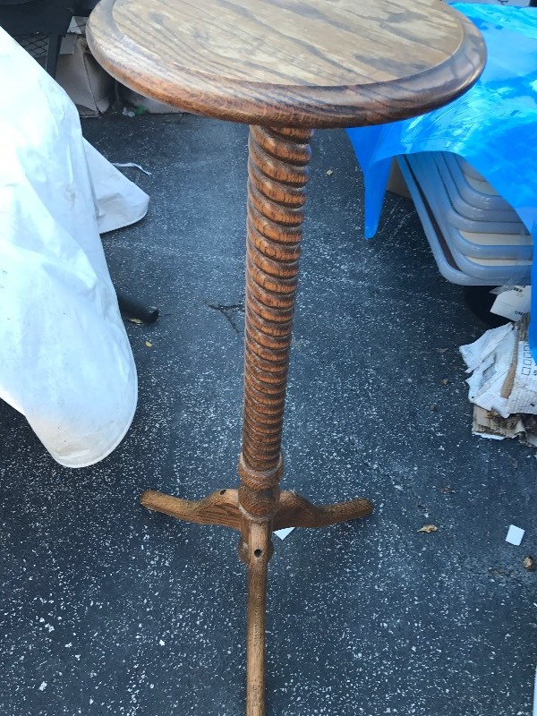 lot 226 image: Nice oak Spindlewood stand great for plants statue is your imagination