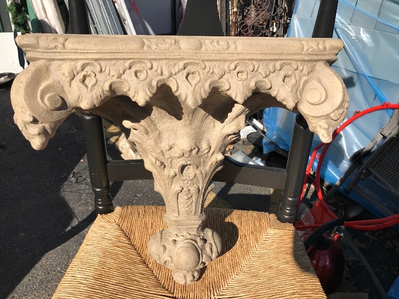 lot 204 image: Nice wall shelf Decour pieces 1.5 feet across 1.5 feet tall very ornate