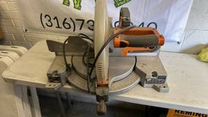 lot 347 image: Ridgid 12 inch Compound Miter Saw MS1065LZ