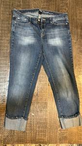 lot 401 image: Gap Straight Cuff Womens Capris Jeans Size 1231