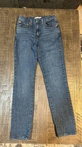 lot 406 image: Levis 512 High Rise Straight Leg Jeans Size 30