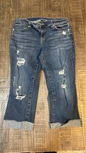 lot 408 image: Maurices Distressed Cuffed Capri Jeans Size 10