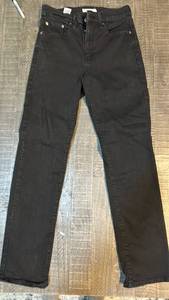 lot 409 image: Levis Black Straight Leg Jeans Size 30W32L
