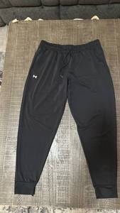 lot 416 image: Under Armour Black Athletic Jogger Pants Womens Large