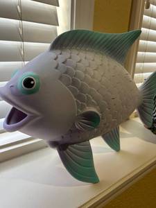 lot 519 image: Decorative Fish large approx 12 inches tall