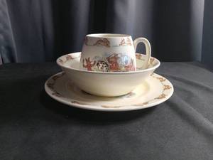 lot 2302 image: Royal Doulton Bunnykins Childrens Dining Set