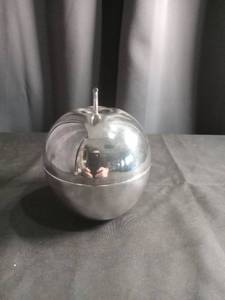 lot 2304 image: Aluminum Apple