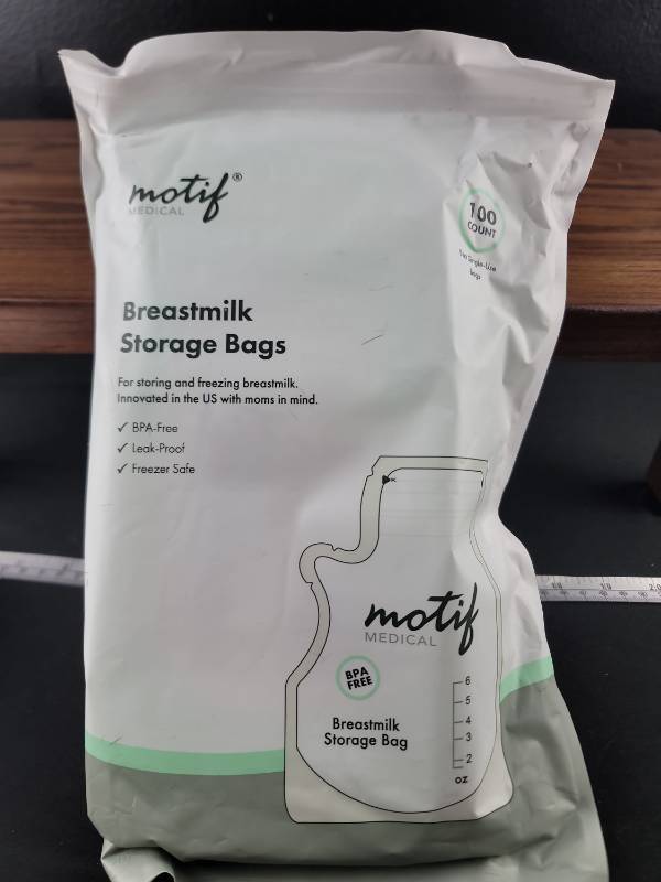 lot 2971 image: Motif Medical Breastmilk Storage Bags - 100 Count