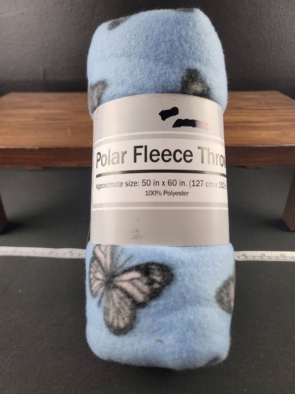 lot 2989 image: Blue Butterfly Polar Fleece Throw Blanket