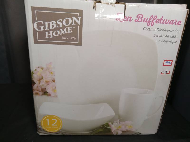 lot 2799 image: Gibson Home Zen Buffetware 12-Piece Dinnerware Set