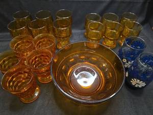 lot 2075 image: MCM Amber Glass Tumbler Set with Matching bowl