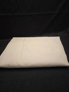 lot 2084 image: 82 x 58 white cotton poly blend caterers table cloth set of 8 white