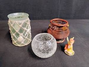 lot 1728 image: Votive Collection