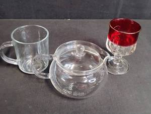 lot 1732 image: Hario Syphon Coffee Maker Set with Ruby Red Top