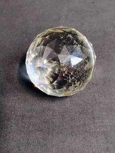 lot 1748 image: Cut Crystal Glass Prism Ball