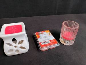 lot 1757 image: Better Homes & Gardens Wax Warmer Set with Farmhouse Pumpkin Patch Melts