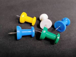 lot 1768 image: XXL Colored Push Pins Set - Multi Pack