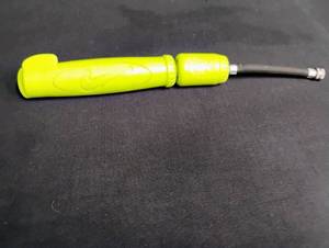 lot 1773 image: Manual Air Pump