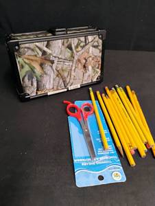 lot 1781 image: Cra-Z-Art Super Bright Colored Pencils Set with Case