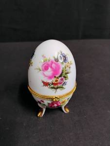 lot 1818 image: Floral Porcelain Egg Trinket Box