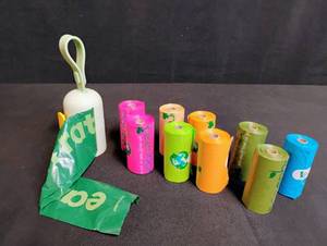 lot 1824 image: Earth Rated Dog Waste Bags with Dispenser