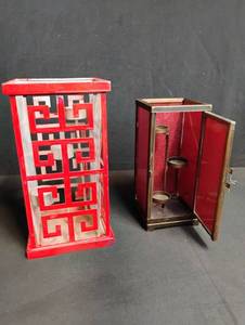 lot 1843 image: Asian Style Metal Candle Lanterns