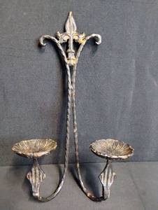 lot 1846 image: Decorative Iron Wall Sconce with Fleur-de-lis