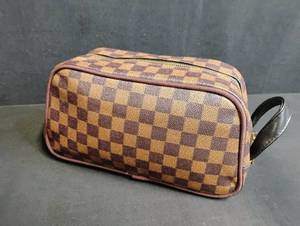 lot 1847 image: Toiletry Bag